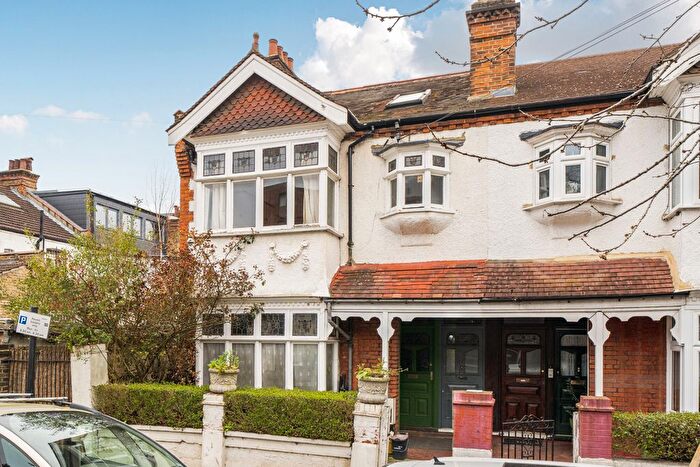 4 Bedroom Flat For Sale In Beverstone Road, London, SW2