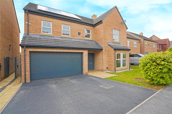 5 Bedroom Detached House For Sale In Melhaven Way, Wickersley, Rotherham, South Yorkshire, S66