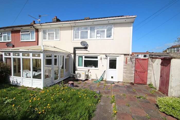 3 Bedroom Semi Detached House For Sale In Darkfield Way, Bridgwater, TA7