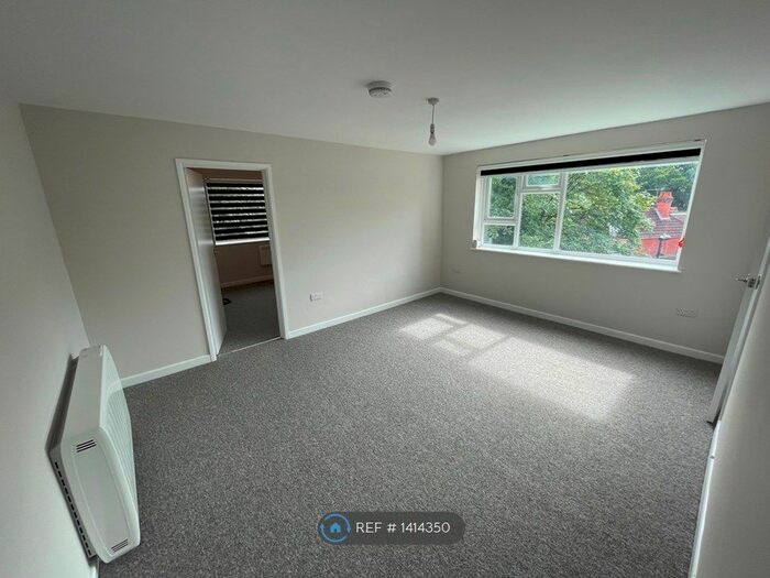 1 Bedroom Flat To Rent In Highfield, Southampton, SO17