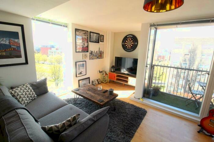 2 Bedroom Apartment To Rent In Saxton, The Avenue, LS8