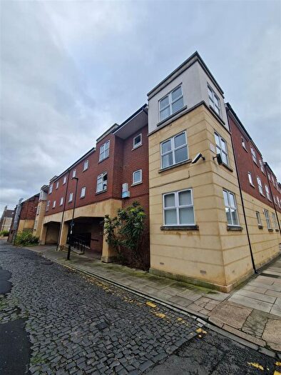 2 Bedroom Flat To Rent In Lansdowne Place West, Newcastle Upon Tyne, NE3