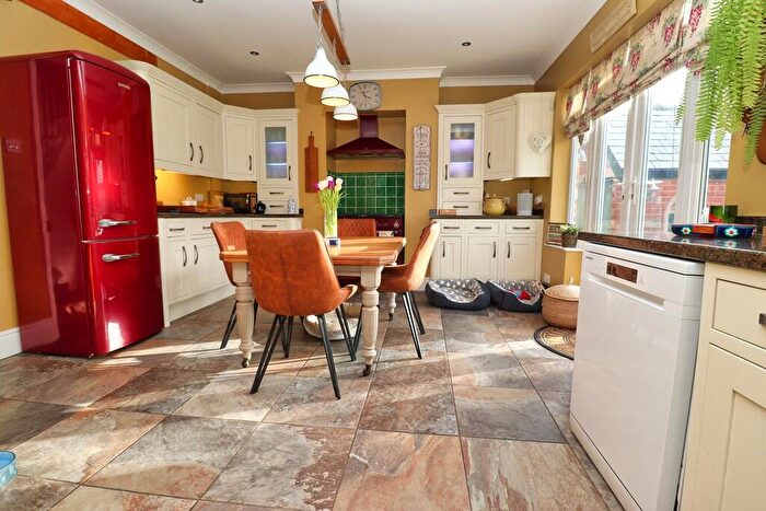 4 Bedroom Detached House For Sale In Hamilton Road, Lincoln, LN5