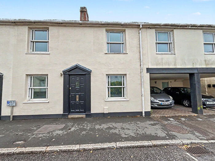 3 Bedroom House For Sale In Purewell Christchurch, BH23