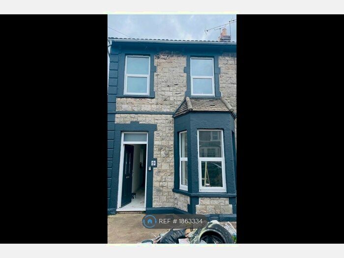 4 Bedroom Semi-Detached House To Rent In Clarendon Road, Weston-Super-Mare, BS23