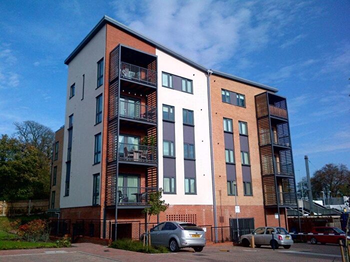 2 Bedroom Flat For Sale In Grade Close, Elstree, Borehamwood, Hertfordshire, WD6