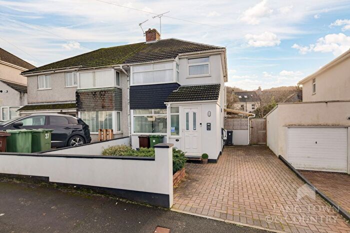 3 Bedroom Semi-Detached House For Sale In Broomfield Drive, Hooe, Plymouth, PL9