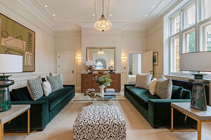 2 Bedroom Flat For Sale In Nataly Gardens, Wick Road, Egham, TW20