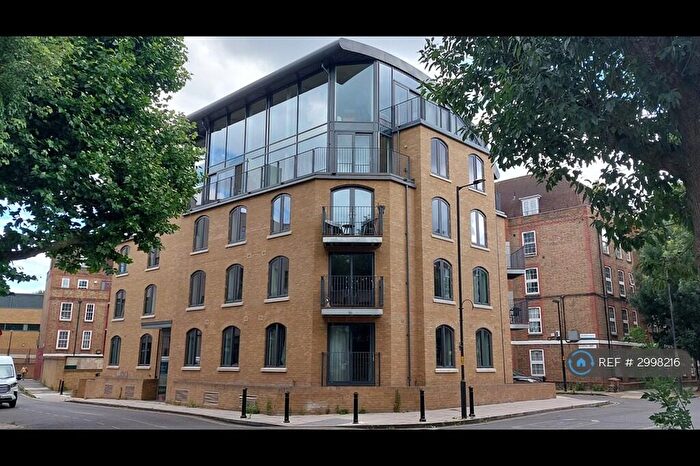 2 Bedroom Flat To Rent In Sugar Lane, London, SE16