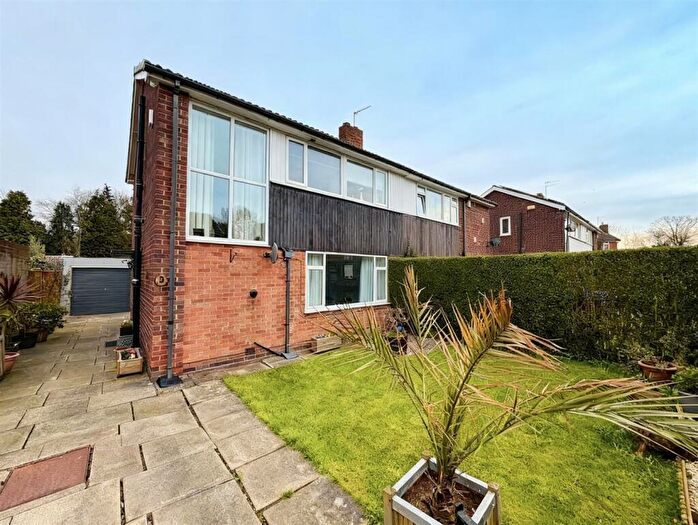 3 Bedroom Semi Detached House For Sale In Alder Hill Avenue, Meanwood, LS6