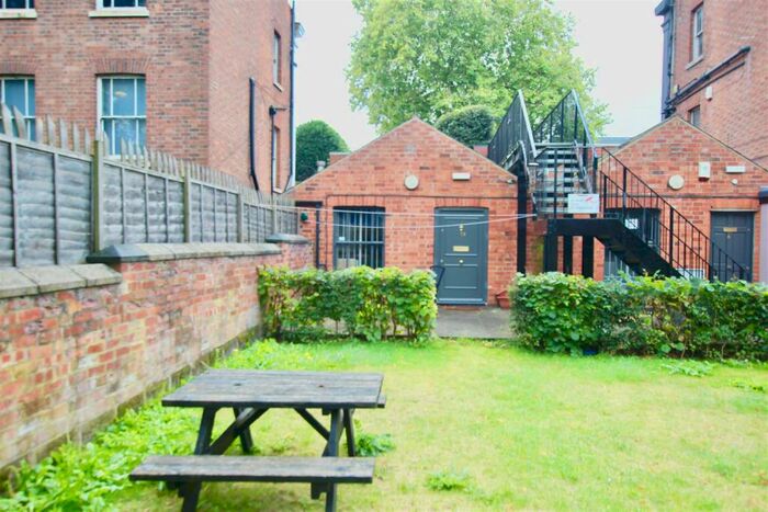 2 Bedroom Link Detached House To Rent In Forest Road East, Arboretum, NG1