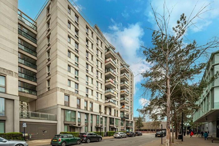 3 Bedroom Flat For Sale In Cheering Lane, Stratford, London, E20