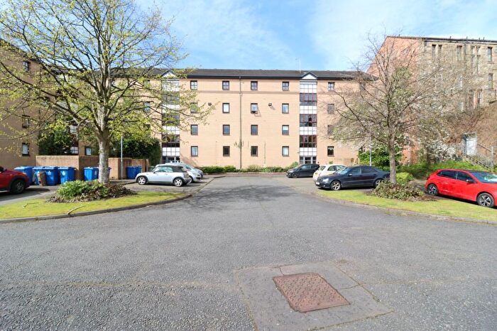 2 Bedroom Flat To Rent In Gladstone Street, Glasgow, G4