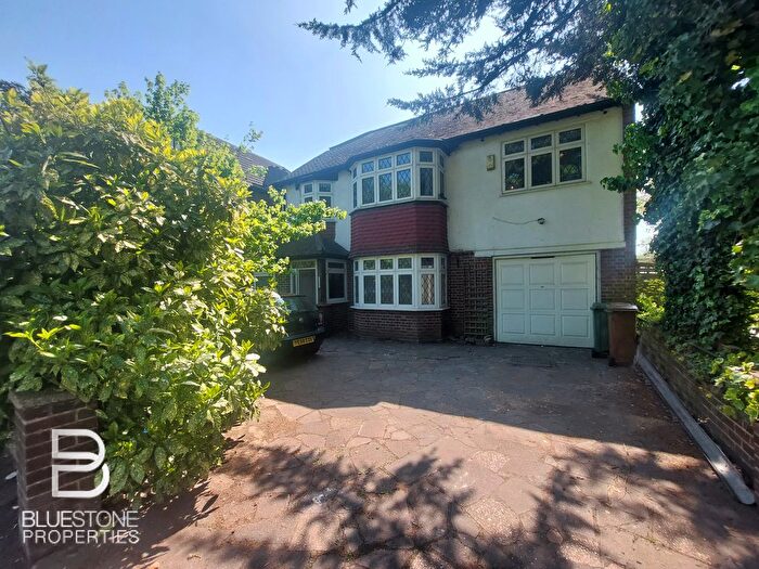5 Bedroom Detached House To Rent In Croydon Road, Wallington, SM6