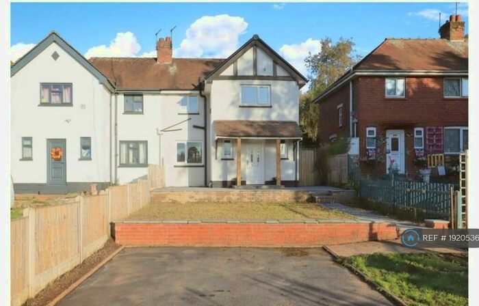 3 Bedroom Semi-Detached House To Rent In Worcester Road, Kidderminster, DY10