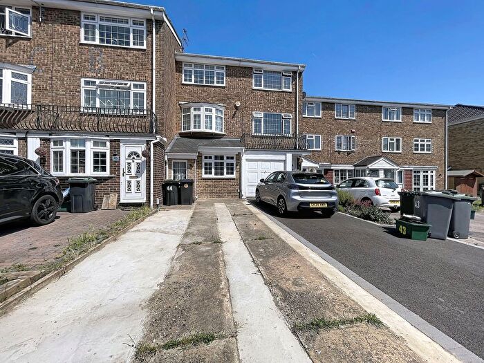 4 Bedroom Terraced House To Rent In Lakeside, Snodland, ME6