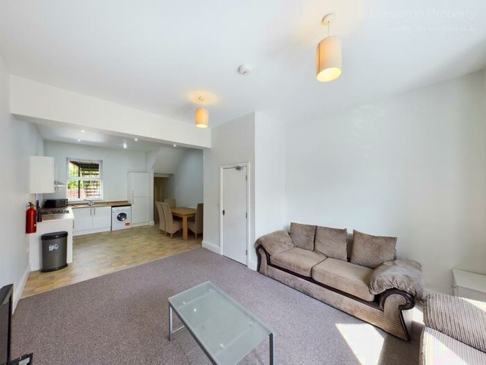 3 Bedroom Flat To Rent In Meldon Terrace, Heaton, Newcastle Upon Tyne, Tyne And Wear, NE6