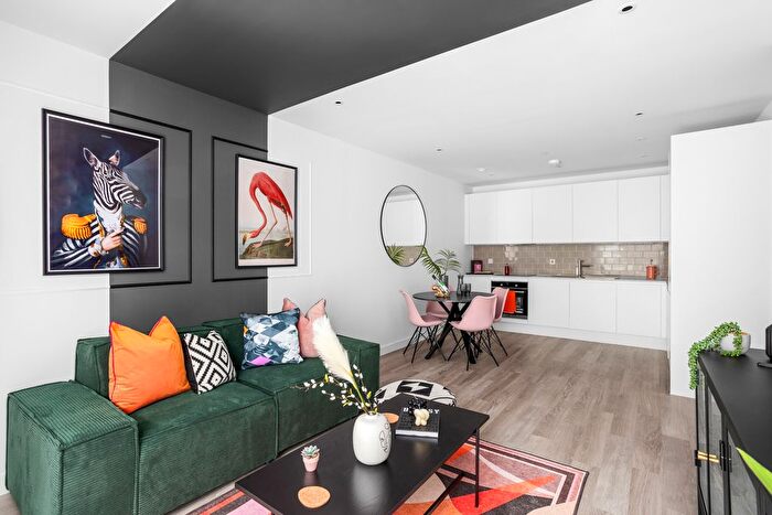 2 Bedroom Flat For Sale In Samara Drive, Southall, UB1