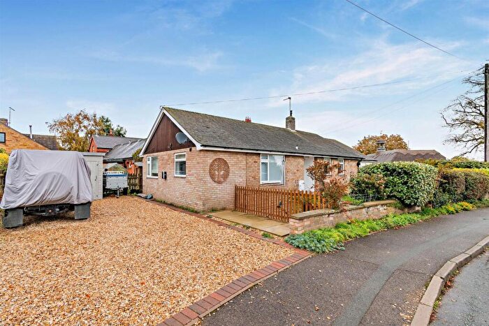 2 Bedroom Bungalow For Sale In Cedar Close, Uppingham, Rutland, LE15