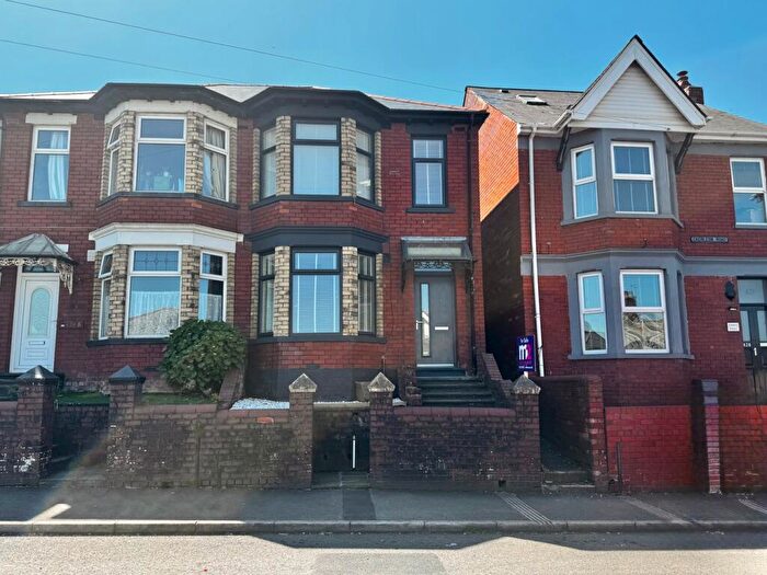 3 Bedroom Semi-Detached House For Sale In Caerleon Road, Newport, NP19