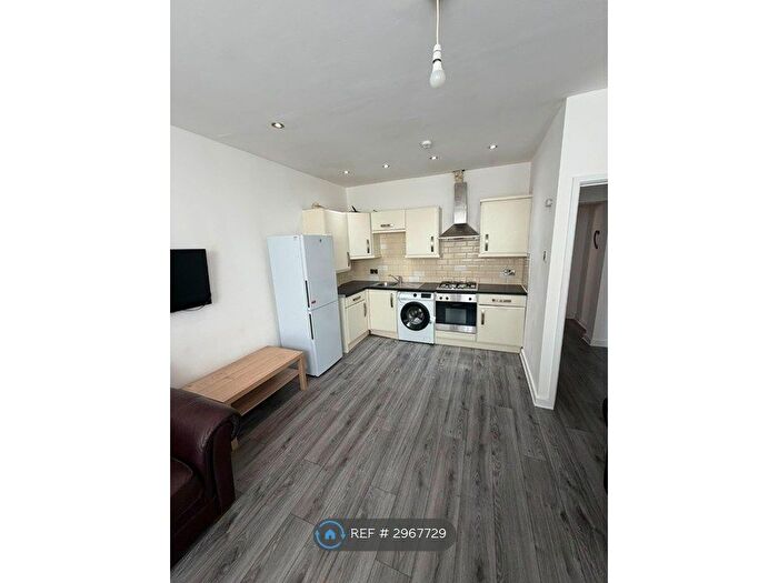Studio To Rent In Crosby Road South, Liverpool, L21