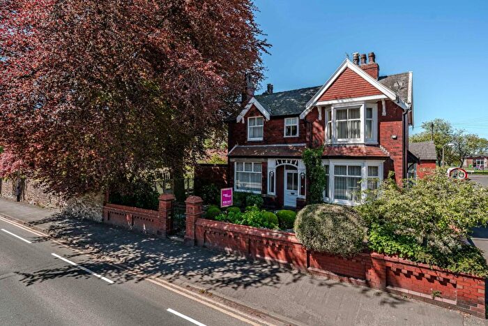 4 Bedroom Detached House For Sale In Park Road, Chorley, PR7