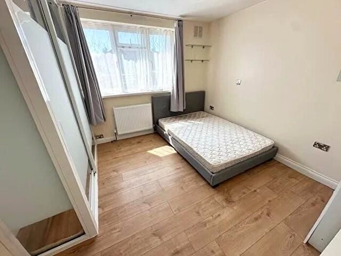 1 Bedroom Studio To Rent In Montrose Avenue, Edgware, HA8