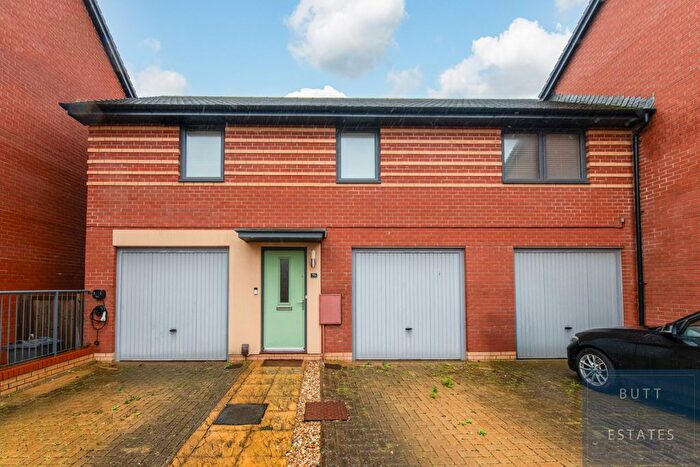 2 Bedroom End Of Terrace House For Sale In Elmores Well Avenue, Exeter, EX1
