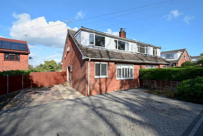 4 Bedroom Semi-Detached House For Sale In Arnills Way, Kilsby, Rugby, CV23