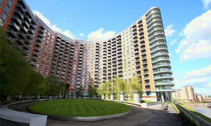 Studio To Rent In New Providence Wharf, Fairmont Avenue, Canary Wharf, Blackwall, London, E14