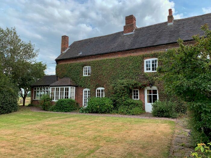 4 Bedroom Country House To Rent In Stoneywell Lane, Longdon, WS15