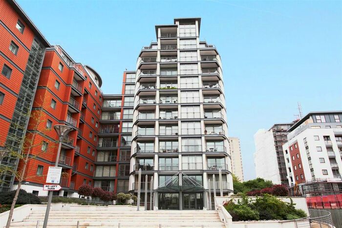 2 Bedroom Flat To Rent In Holland Gardens, Brentford, TW8