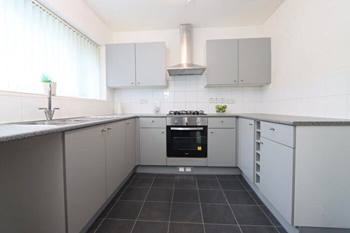 3 Bedroom Terraced House To Rent In Heathfield Gardens, Stourbridge, DY8