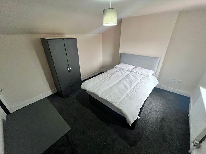 5 Bedroom End Of Terrace House To Rent In Barras Lane, Coventry, CV1