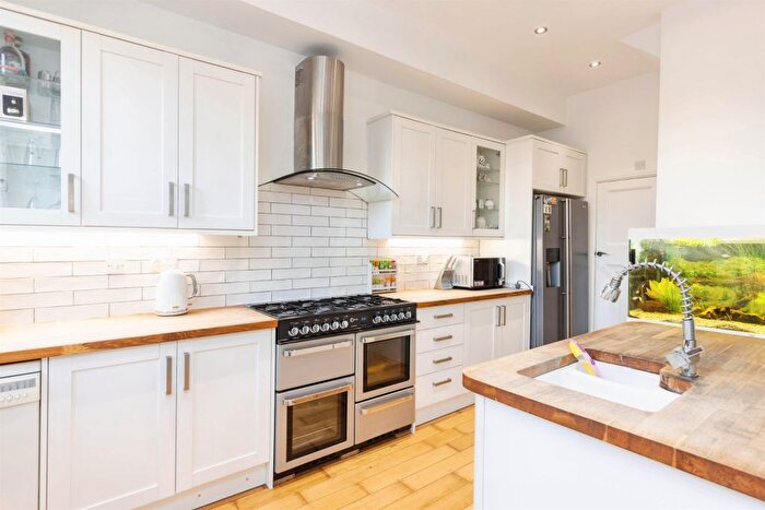 3 Bedroom Semi-Detached House For Sale In Priestley Terrace, Bradford, BD6
