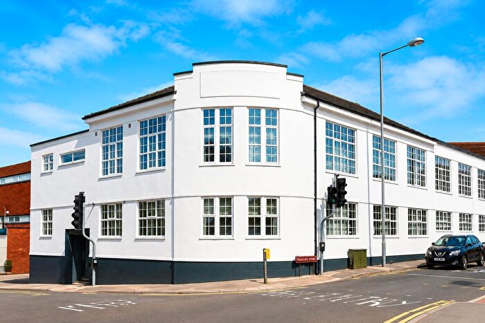 Studio To Rent In Caldmore Road, Walsall, WS1