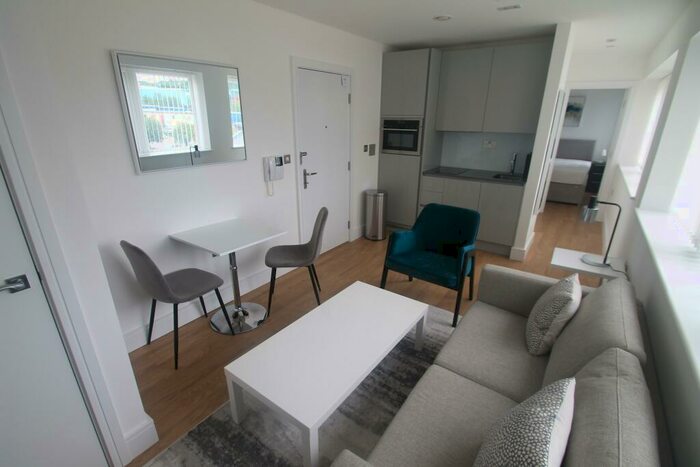 1 Bedroom Apartment To Rent In Laporte Way, Luton, LU4