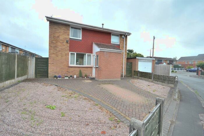 3 Bedroom Detached House To Rent In Haydock Avenue, Sale, M33