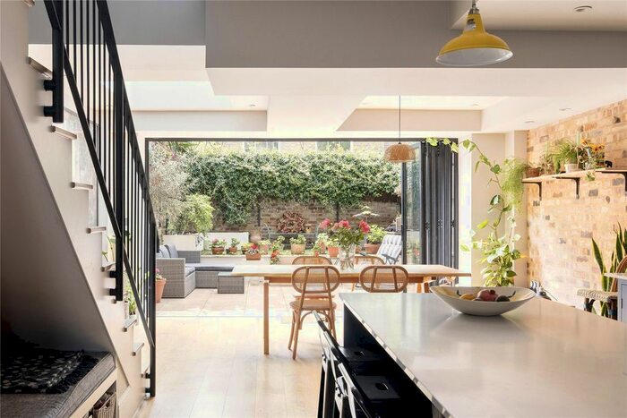 4 Bedroom Terraced House To Rent In Chesterton Road, North Kensington, W10