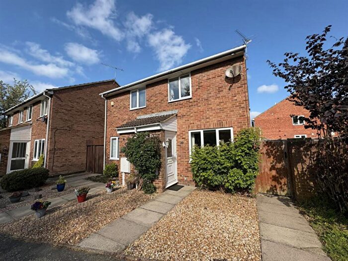 2 Bedroom Semi-Detached House For Sale In Lords Wood, Welwyn Garden City, AL7