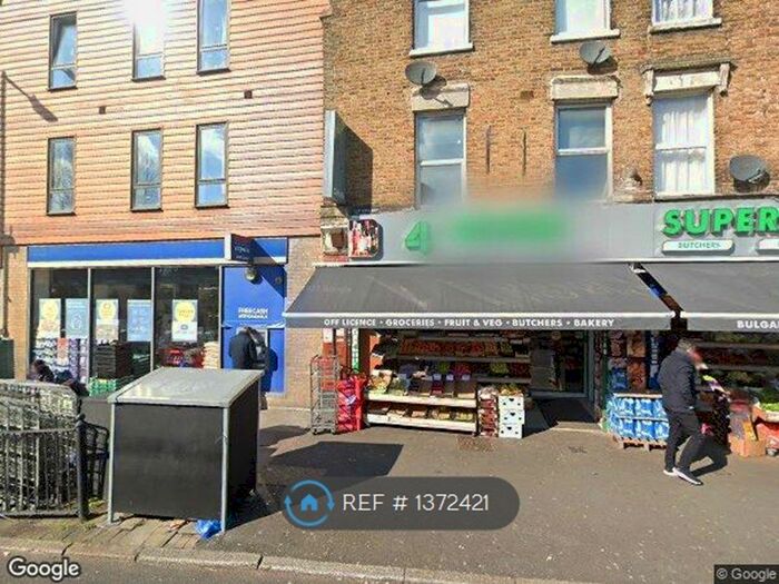 3 Bedroom Flat To Rent In Lordship Lane, London, N22