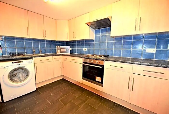 5 Bedroom Terraced House To Rent In Ashville Grove, Leeds, West Yorkshire, LS6