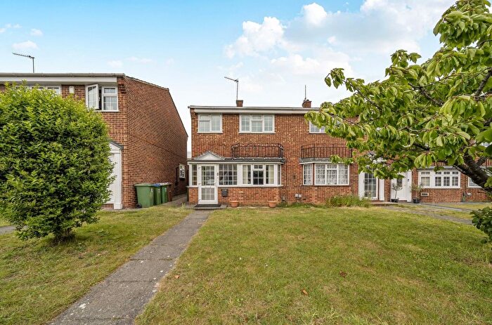 3 Bedroom Semi-Detached House For Sale In Mayplace Road East, Bexleyheath, Kent, DA7