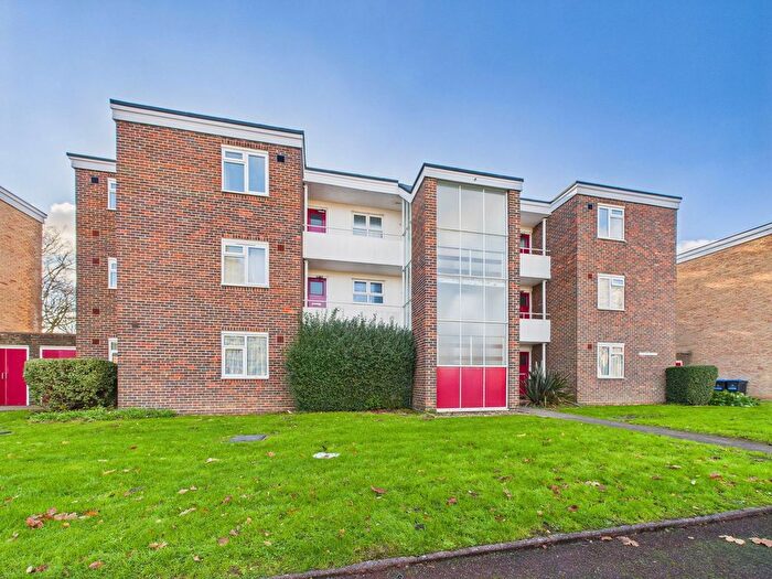2 Bedroom Flat For Sale In Jupps Lane, Goring-By-Sea, Worthing, BN12