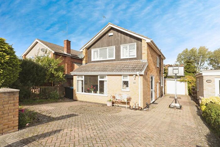 3 Bedroom Detached House For Sale In Farfield Avenue, Knaresborough, HG5