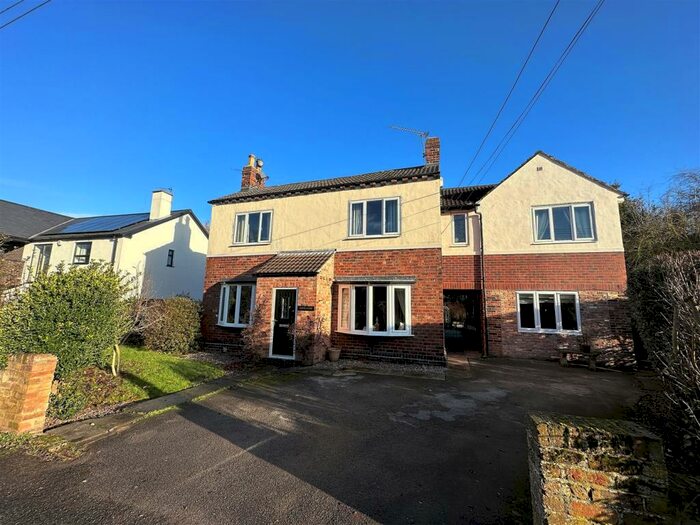 5 Bedroom Detached House For Sale In Little London Lane, West Cowick, Goole, DN14