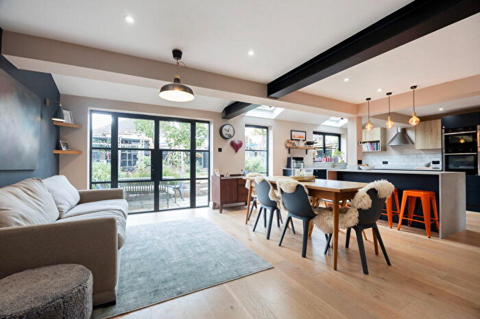 4 Bedroom Detached House For Sale In Elm Close, Prestbury, Cheltenham, GL52