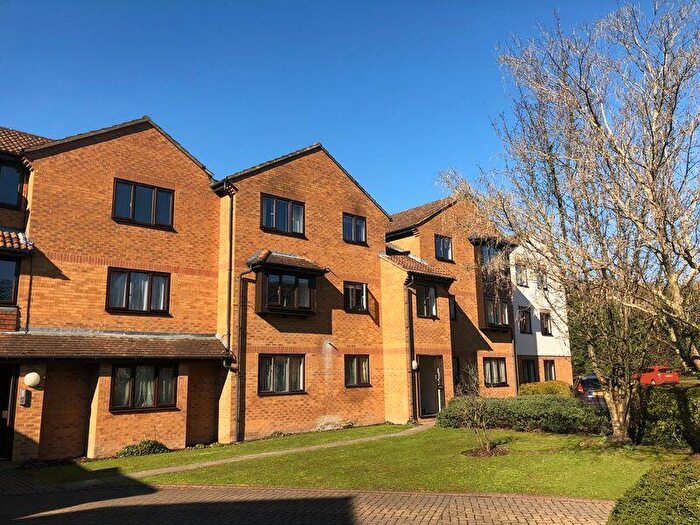 1 Bedroom Flat To Rent In Knaves Hollow, Loudwater, HP10