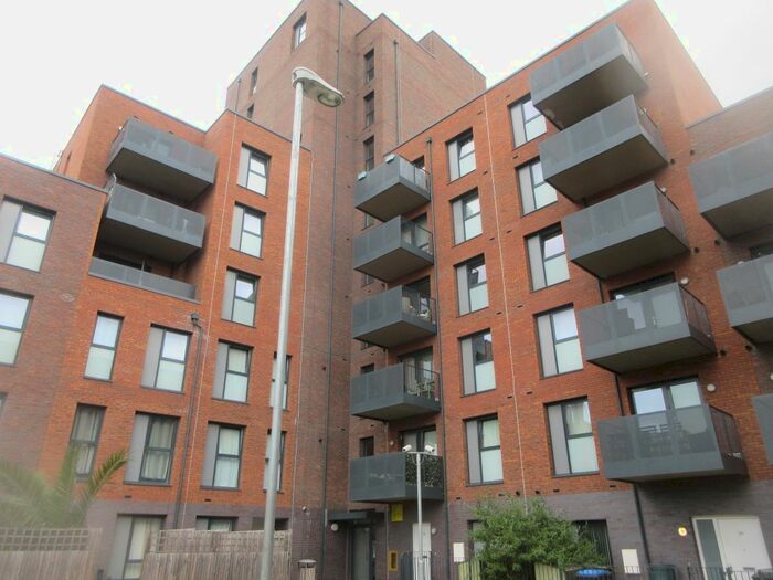 1 Bedroom Flat For Sale In Hammond Court, Watermill Lane, London, N18