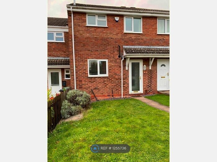 3 Bedroom Terraced House To Rent In Oldbury Close, Redditch B98